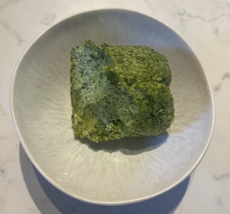 Frische Bärlauchbutter in 5 Minuten