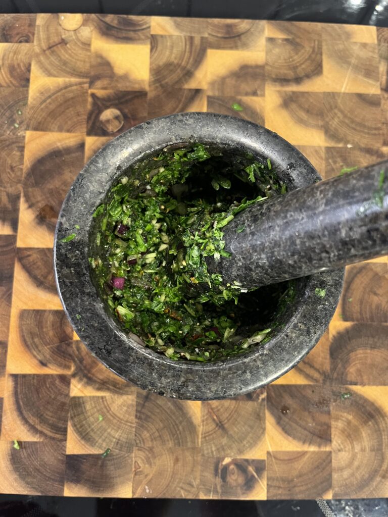 Frisches Chimichurri selber machen